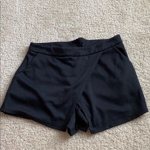 Black L.A hearts skort!